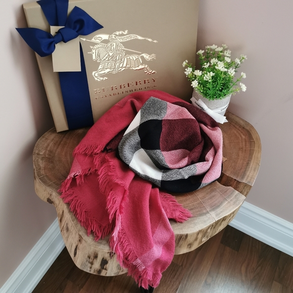 βSOLDβ Burberry Large Square Scraf